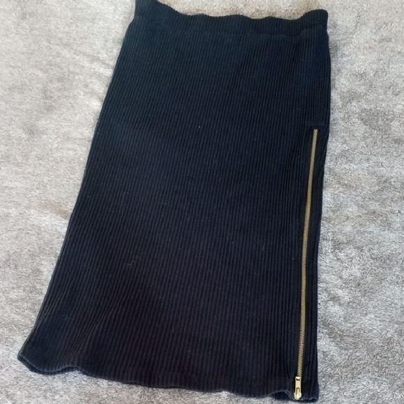 CHRLDR Lily Ribbed Maxi Skirt Side Zipper - Picture 1 of 9